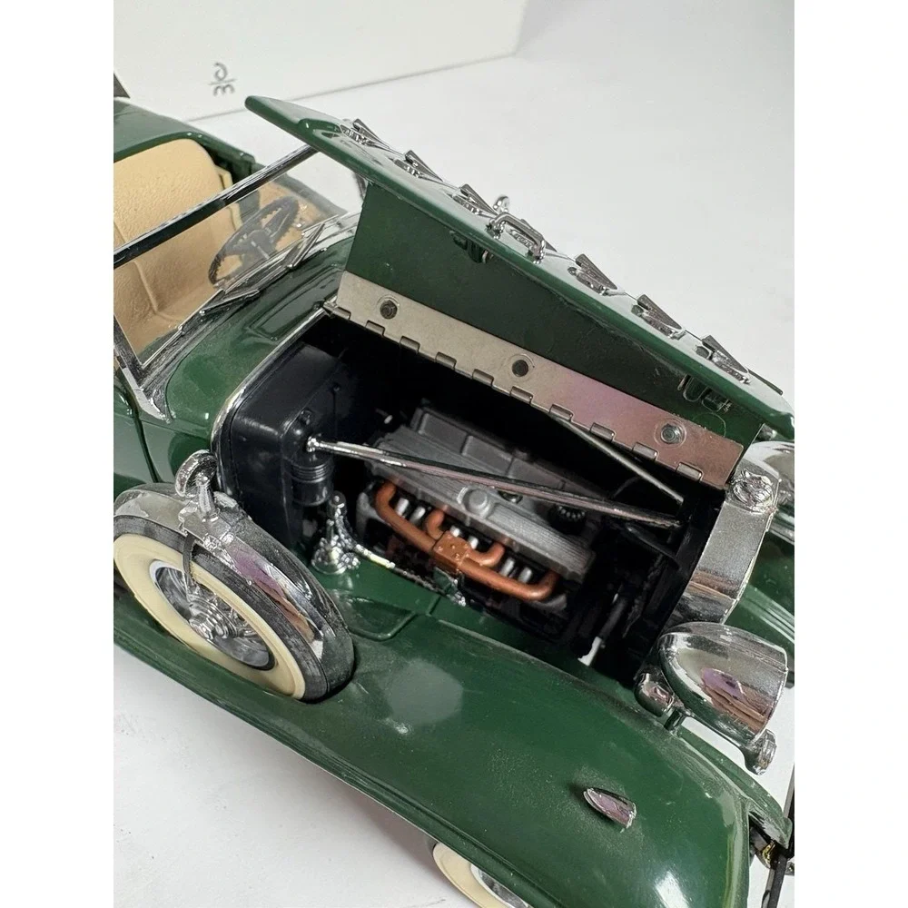 Danbury Mint 1932 Cadillac V16 Sport Phaeton 1:24 Diecast READ